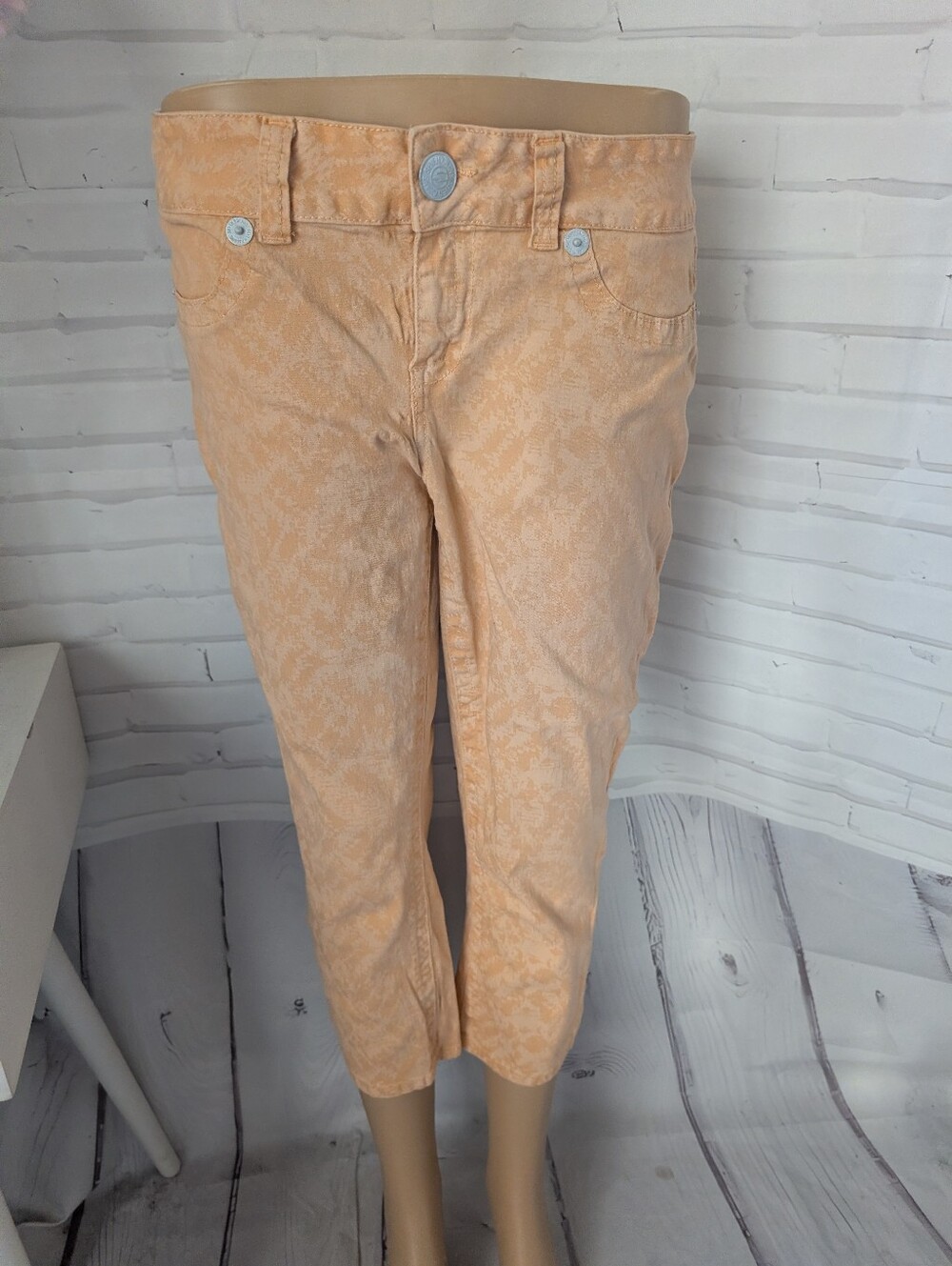 Seven7 Peach Print Crop Pants